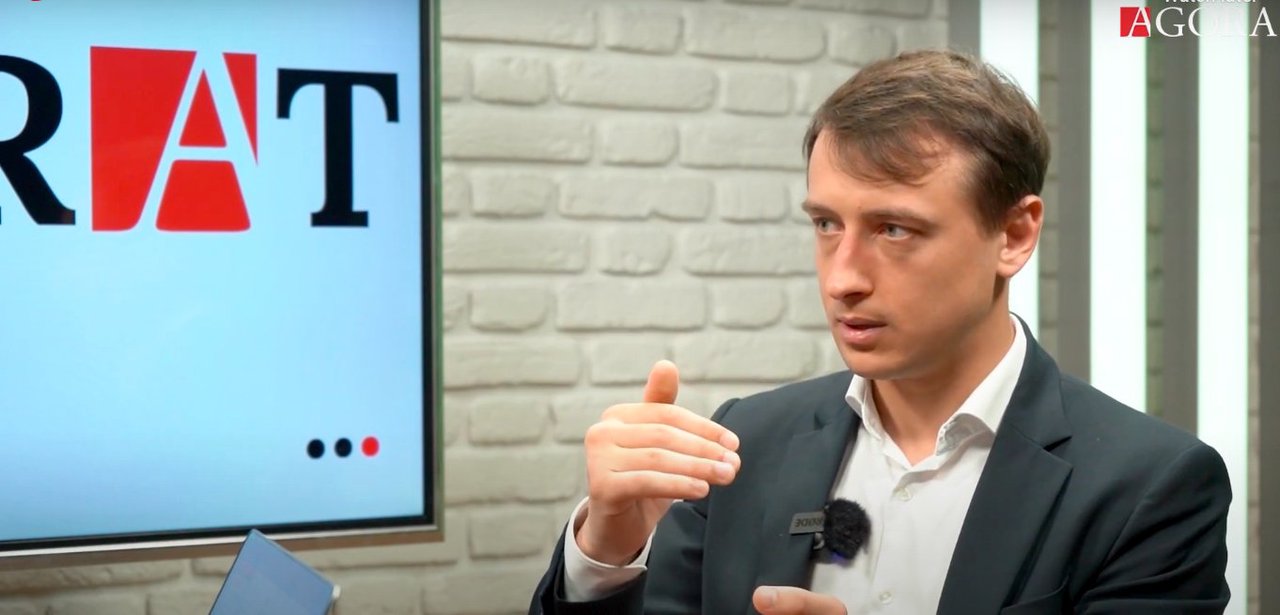Șeful de la Autosalubritate, despre cauza apei verzi din localitatea Țînțăreni: „Nimeni nu luptă cu adevăratul motiv al problemei”