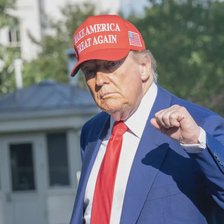 Schimbare de plan? Trump, nemulțumit de Putin, a declarat că va trimite mai multe arme defensive Ucrainei