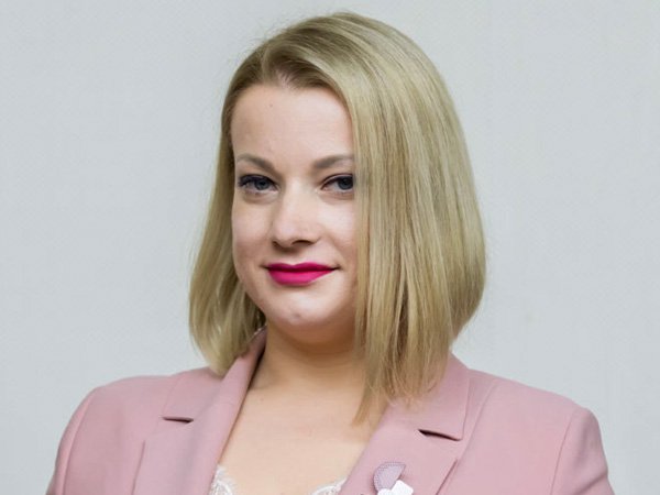 ALEGERI 2023 | Înscrieri în șir pentru alegerile din 5 noiembrie. Diana Caraman, candidata PCRM, se înscrie în cursa electorală