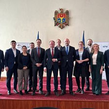 Ion Ceban și 24 de ore de contrast politic: De la „mizerii galbene”, la poze comune cu membrii guvernării PAS (FOCUS)