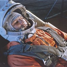 Arhiva rusă de stat a publicat în premieră fotografii de la locul accidentului în urma căruia a murit Iurii Gagarin