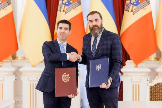 Profesorii din Ucraina vor putea preda în școlile din Moldova. Popșoi a semnat un acord cu ministrul Educației de la Kiev