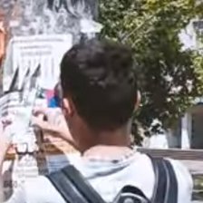 Cum se pune la cale o campanie de dezinformare cu afișe Pride (VIDEO)