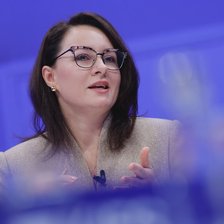 Remanieri majore în guvernul Ucrainei: Zelenski propune o femeie premier și îl mută pe actualul prim-ministru la Apărare