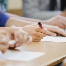 Elevii alolingvi ar putea primi nota 10 din oficiu la proba de Limba română MEC, despre condiții noi în regulamentul examenelor