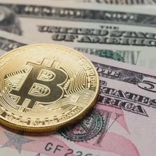 Bitcoin bate un nou record. Criptomoneda trece de nivelul de 120.000 de dolari 
