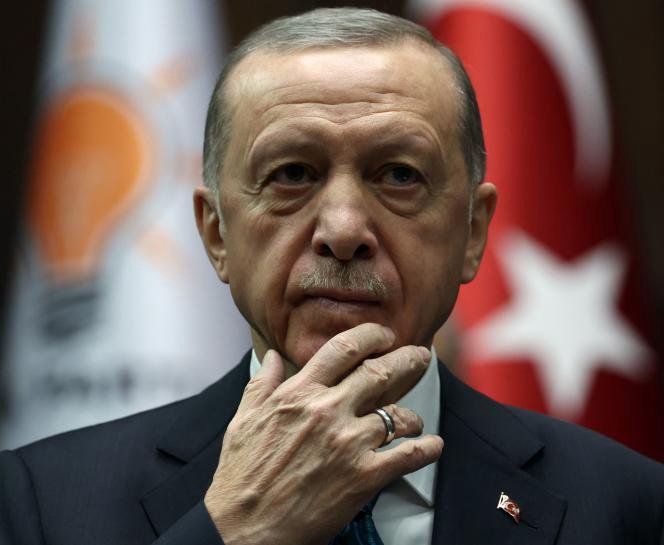 Victoria lui Erdoğan a răsunat pe străzile Istanbulului, înainte de numărarea voturilor