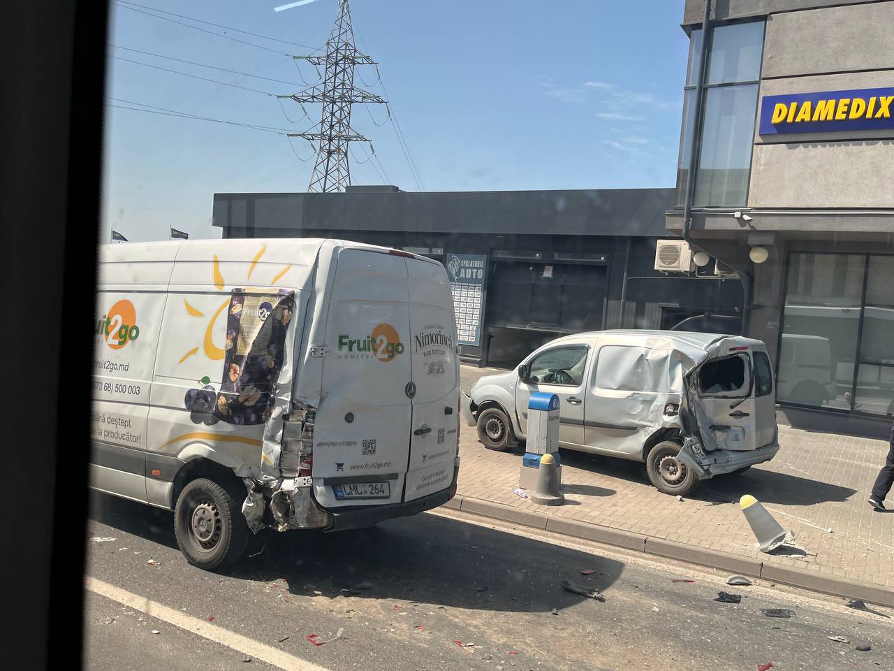 Ambuteiaje pe Calea Orheiului: Cinci automobile, implicate într-un accident 