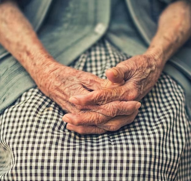 Vârsta de pensionare pentru femei se modifică. Va fi cu jumate de an mai mare