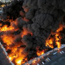 Polonia închide consulatul Rusiei din Cracovia. Decizia este legată de acuzații privind implicarea Moscovei într-un incendiu provocat la Varșovia