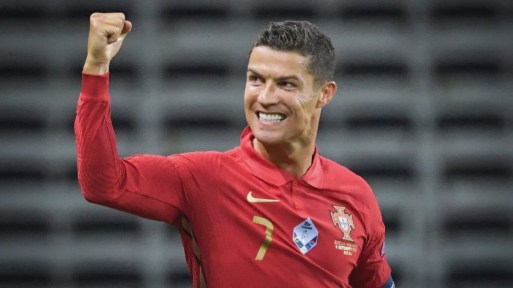 Nou record pentru Ronaldo: Canalul său de Youtube a adunat un milion de abonați, după 90 de minute de la lansare (VIDEO)