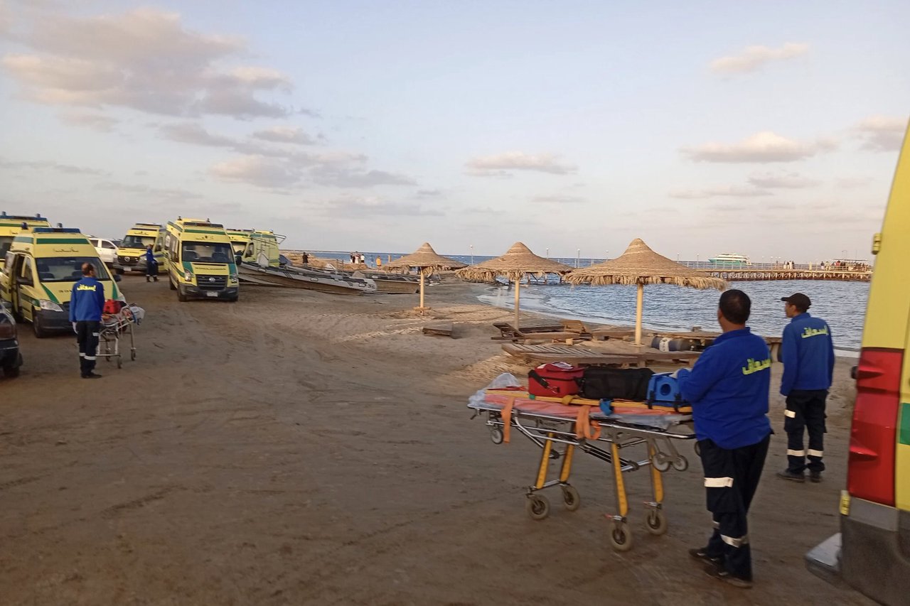 Un turist a fost omorât de un rechin în Marea Roșie. Un alt bărbat a fost rănit