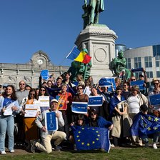 „România, trezește-te!”. Manifestații în sprijinul lui Nicușor Dan la Bruxelles și în mai multe orașe din România


