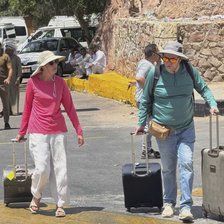 Tot mai multe țări europene își evacuează cetățenii din Israel și Iran, pe fondul escaladării conflictului