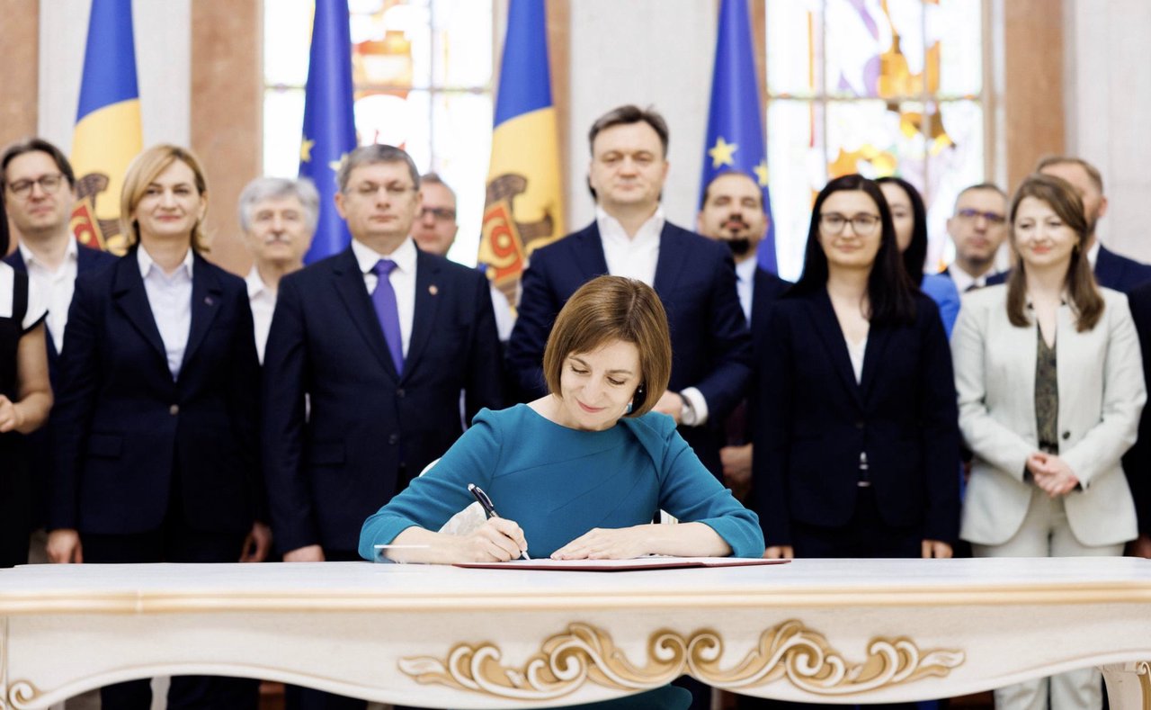 Decretul privind inițierea negocierilor de aderare a R. Moldova la UE, semnat de șefa statului (DOC)