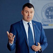 Partidul „Democrația Acasă”, umflat artificial pe TikTok? Formațiunea a generat 16 milioane de vizualizări, în două luni