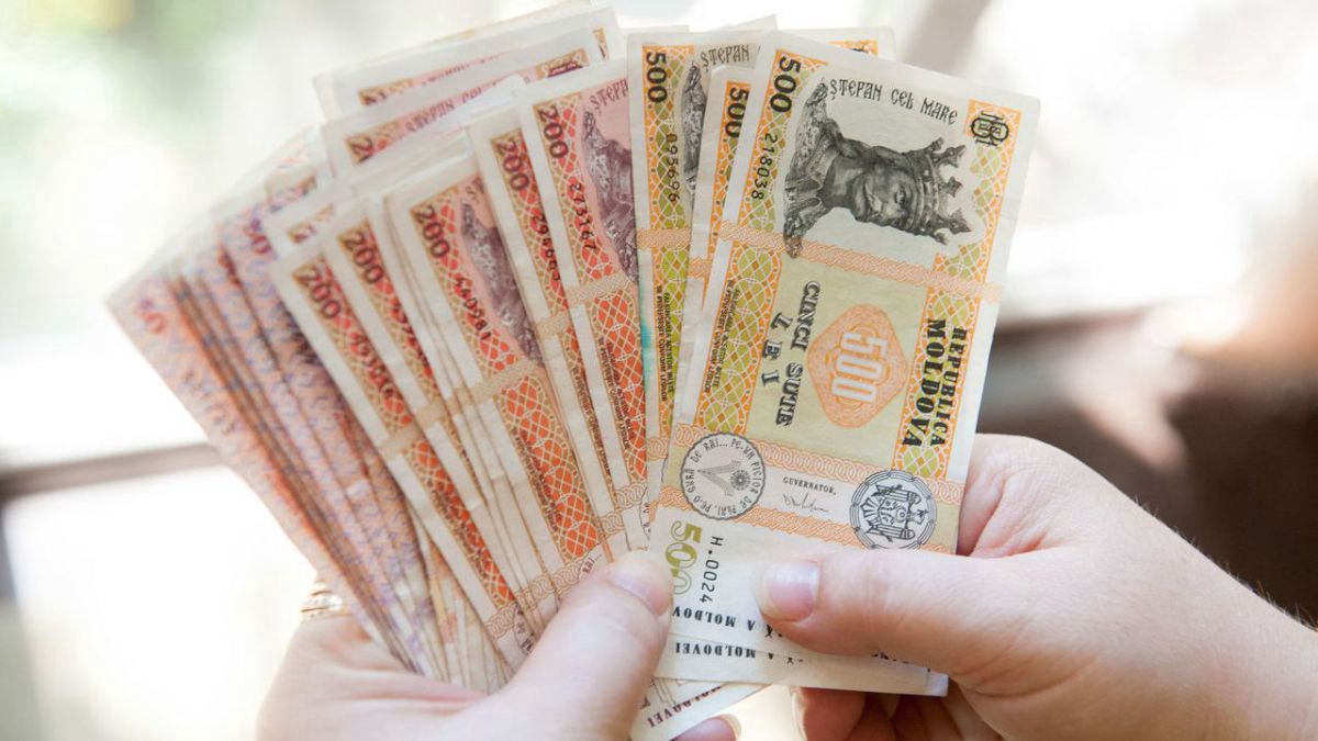Analiză: Salariile și pensiile în stânga Nistrului, de două ori mai mici decât pe malul drept