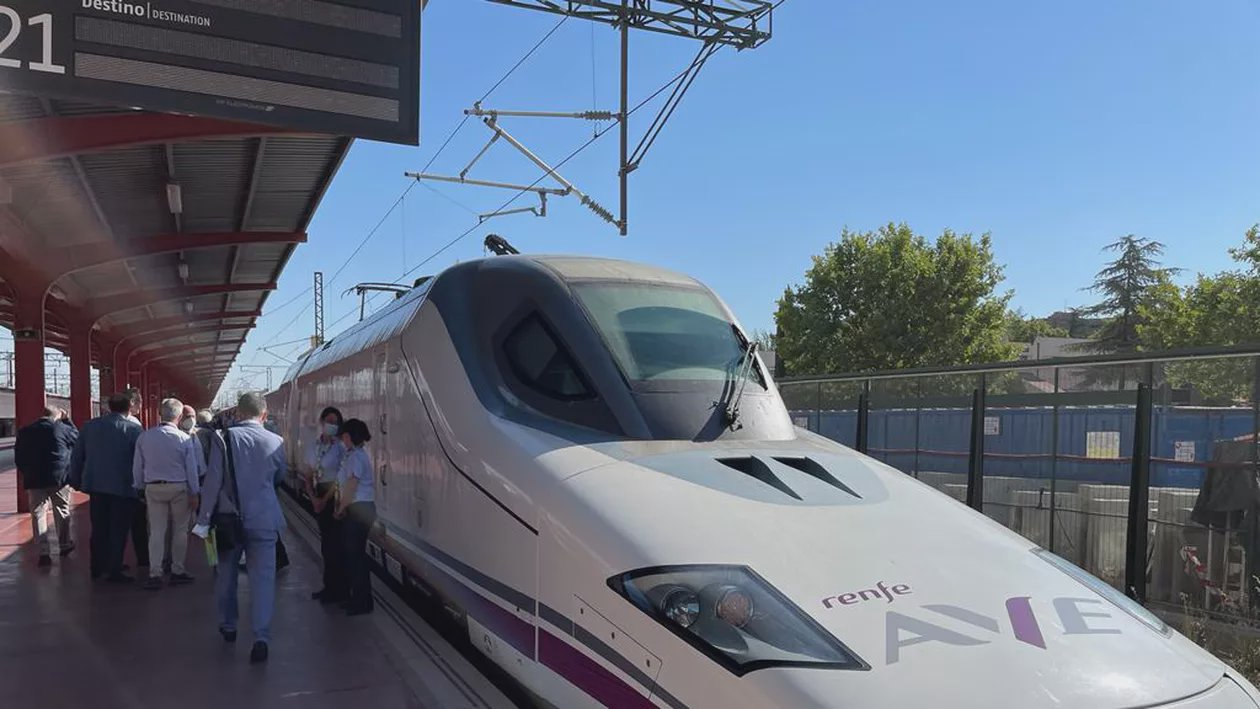 Spania: Mii de persoane, blocate în trenuri și gări după un furt de cabluri la scară largă