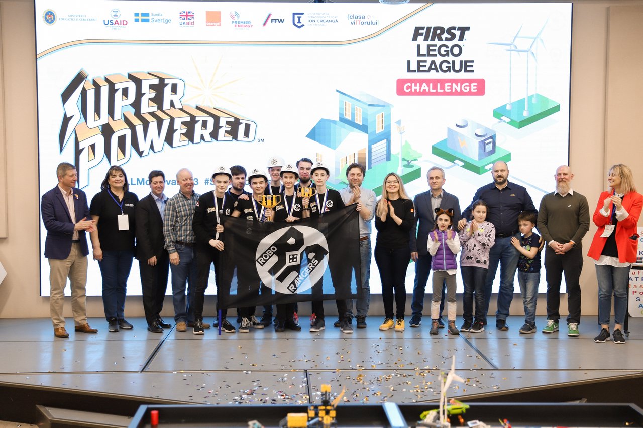 „Voi veți tehnologiza țara noastră.” Robo Rangers a câștigat competiția globală FIRST LEGO League Challenge Moldova, ediția 2023

