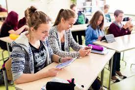 Cine are carte... Cum a ajuns Estonia să depășească chiar și Finlanda la testele PISA și cum a ajuns pe primul loc în UE
