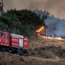 Alertă de călătorie în Portugalia. A fost anunțat risc extrem de incendii de vegetație