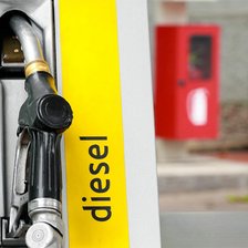 O nouă criză de motorină? Stocurile sunt la cel mai jos nivel din ultimii cinci ani

