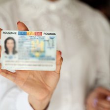 Cetățenia română: Autoritățile din țara vecină spun că nu există acte de identitate reținute spre anulare