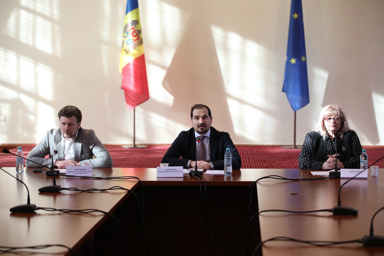 Guvernul dă start Reformei sistemului de servicii sociale. Finanțare din bugetul de stat, reformarea direcțiilor și salarii mai mari petru angajați, printre prioritățile imediate