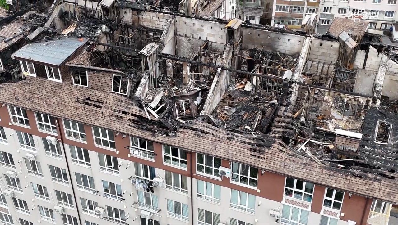 Incendiul din Durlești: Mai multe apartamente au fost distruse în totalitate. Imagini aeriene surprind amploarea dezastrului (VIDEO)
