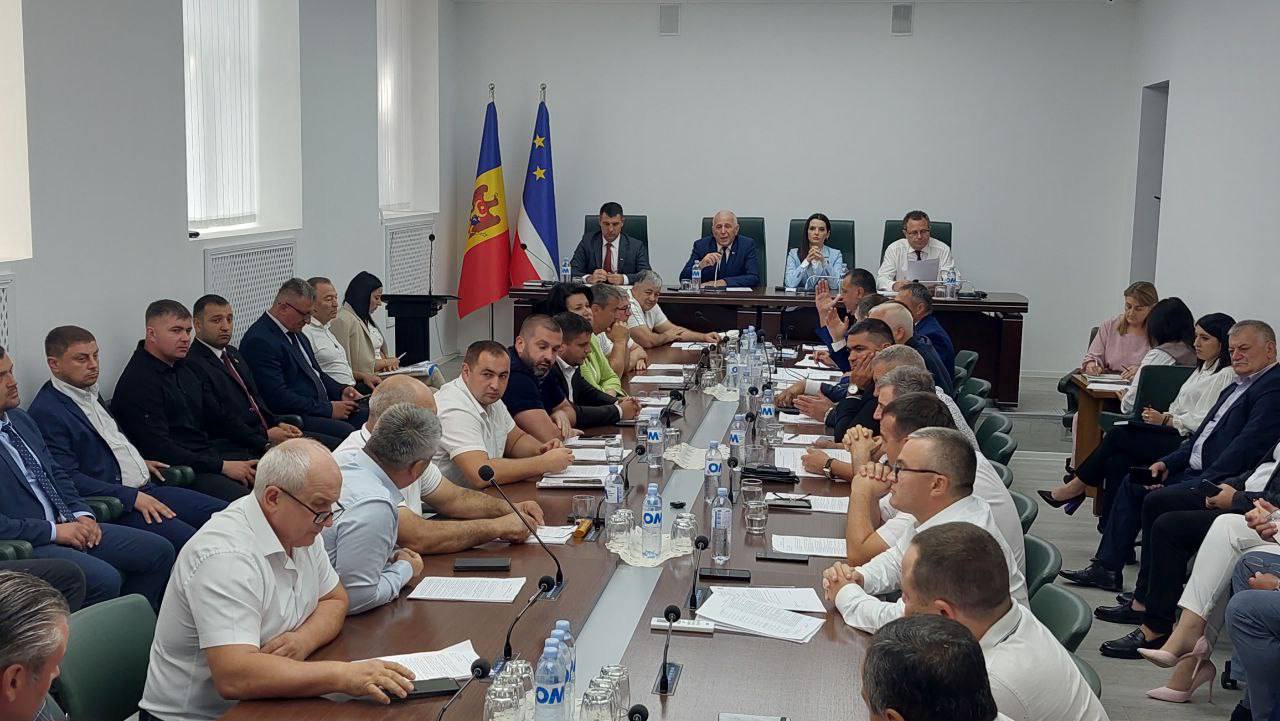 Ședința extraordinară a Adunării Populare a Găgăuziei pentru aprobarea Comitetului Executiv. Guțul și echipa sa au părăsit sala