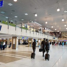 „Jucărie” cu explozibil, depistată într-un colet, la Aeroportul Internațional Chișinău