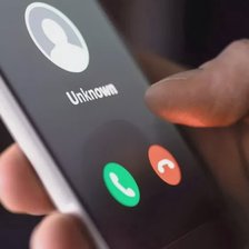 Mai multe persoane au primit mesaje anonime de amenințare. Poliția: „Îndemnăm populația să le ignore și să sesizeze oamenii legii”