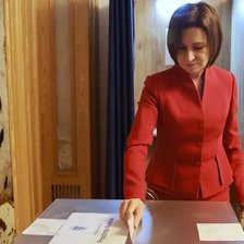 Maia Sandu a votat la alegerile prezidențiale din România
