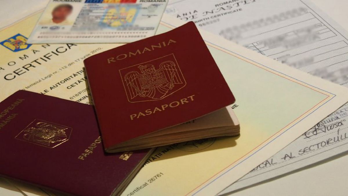 Cetățenia română ar putea fi obținută după 10 ani de căsătorie cu un cetățean român
