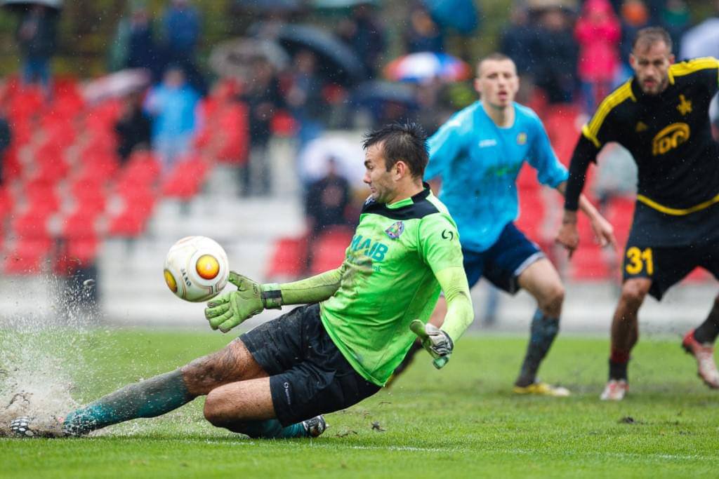 INTERVIU | Povestea portarului Vasile Buza, care a ajuns să-și fondeze academie de fotbal în Marea Britanie