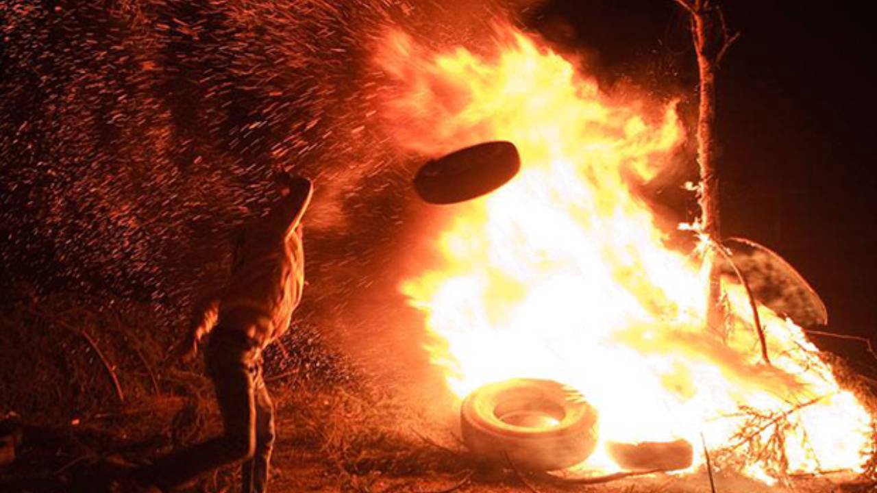 Preot, despre rugurile din Noaptea Învierii: „Locul nostru este în biserică”