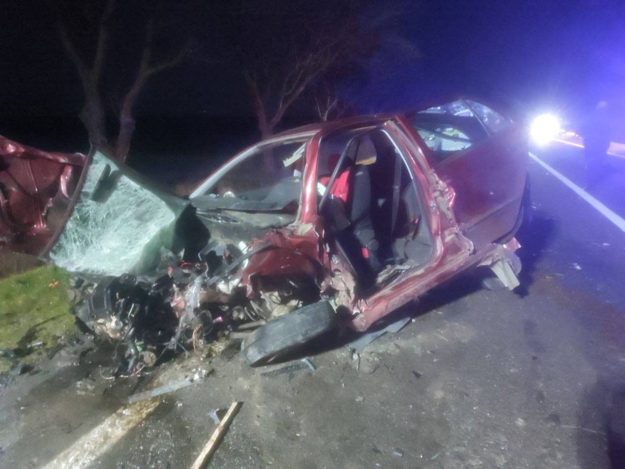 Accident rutier la Ștefan Vodă: Un șofer a decedat pe loc, alți patru pasageri au fost transportați la spital