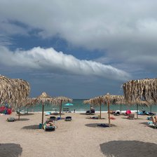 Prețuri de Ibiza pe litoralul românesc? Cât costă o zi la plajă în România comparativ cu alte țări