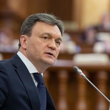 Salariu, acțiuni, conturi bancare și imobile. Ce arată declarația de avere a prim-ministrului Dorin Recean