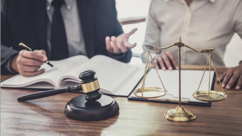 Sancționat cu „avertisment”: Un procuror din Cahul ar fi locuit abuziv în apartamentul pe care l-a vândut