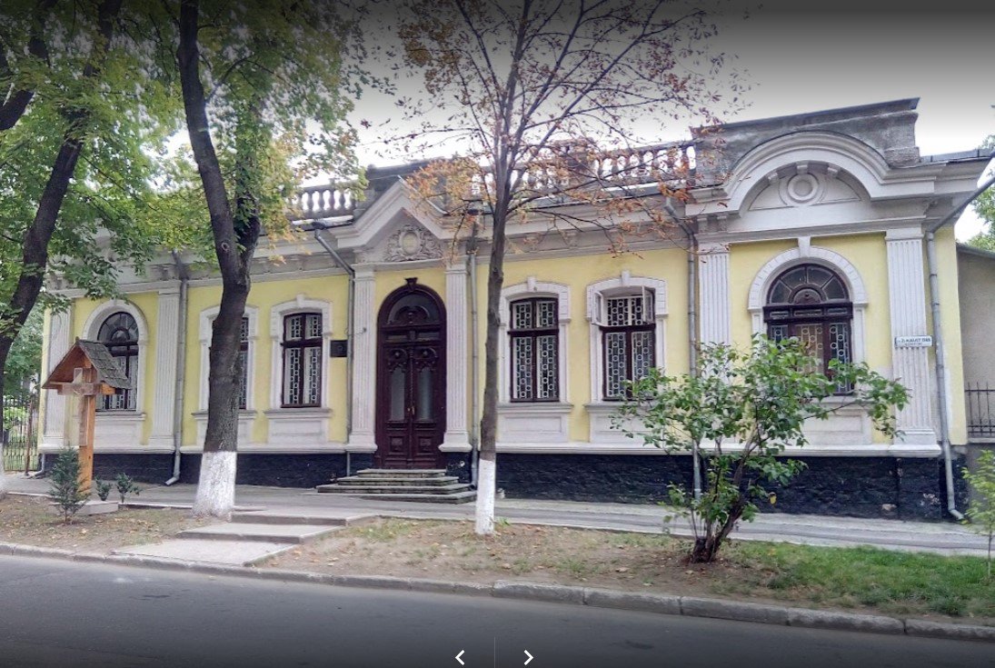 Poziția Mitropoliei Basarabiei cu privire la intenția autorităților de a-i transmite clădirea Bibliotecii Naționale: „Această inițiativă va contribui la vindecarea rănilor trecutului sovietic comunist și ateu”

