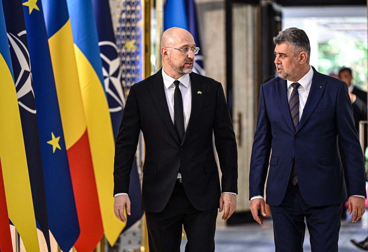 Premierul României i-a cerut omologului de la Kiev recunoaşterea inexistenţei limbii „moldoveneşti”