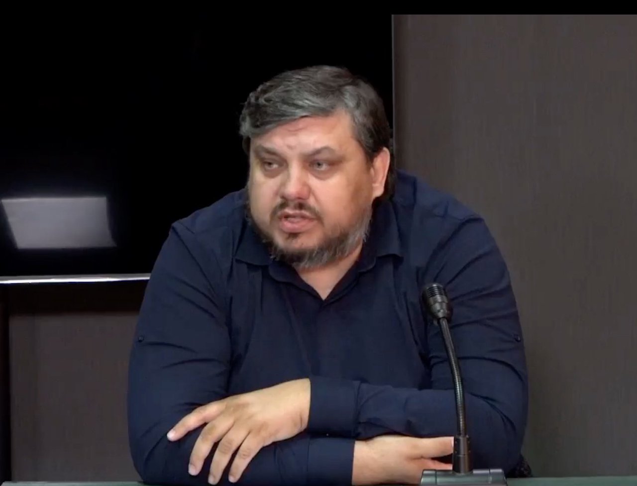 ALEGERI 2023| Din pasiune - taximetrist, din aspirație - primar. Candidatul Partidului NOI promite să fie șofer pentru chișinăuieni