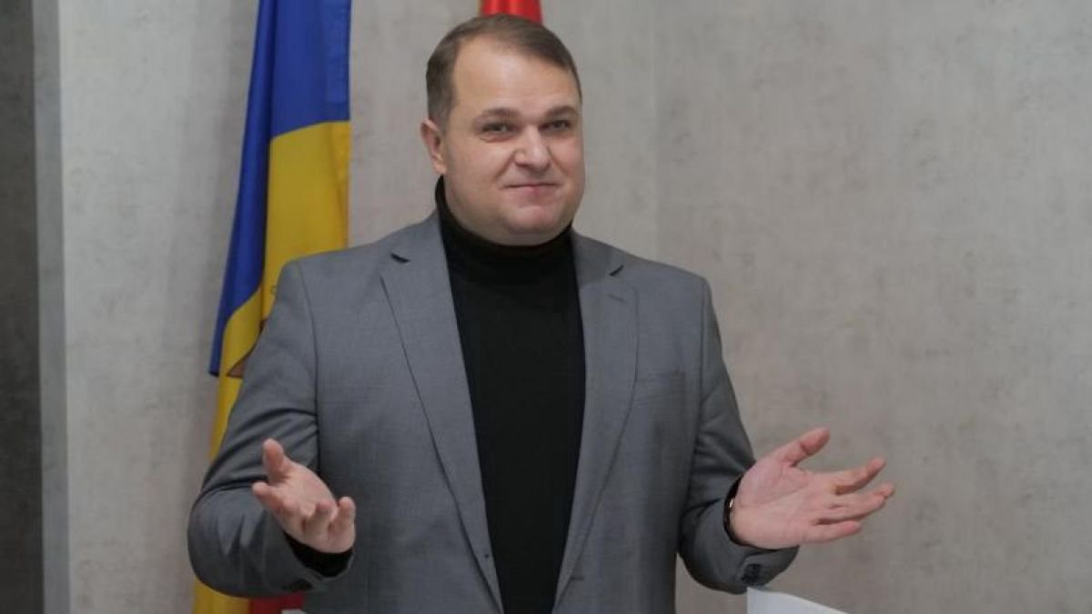 Deputații Nesterovschi și Lozovan rămân în arest. Judecătorii au admis demersul procurorilor