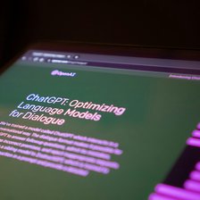 Formulele de politețe cresc cheltuielile OpenAI cu milioane de dolari