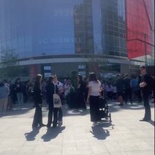 Alertă cu bombă la Malldova. Oamenii au fost evacuați UPDATE. Obiecte explozibile nu s-au identificat (VIDEO)