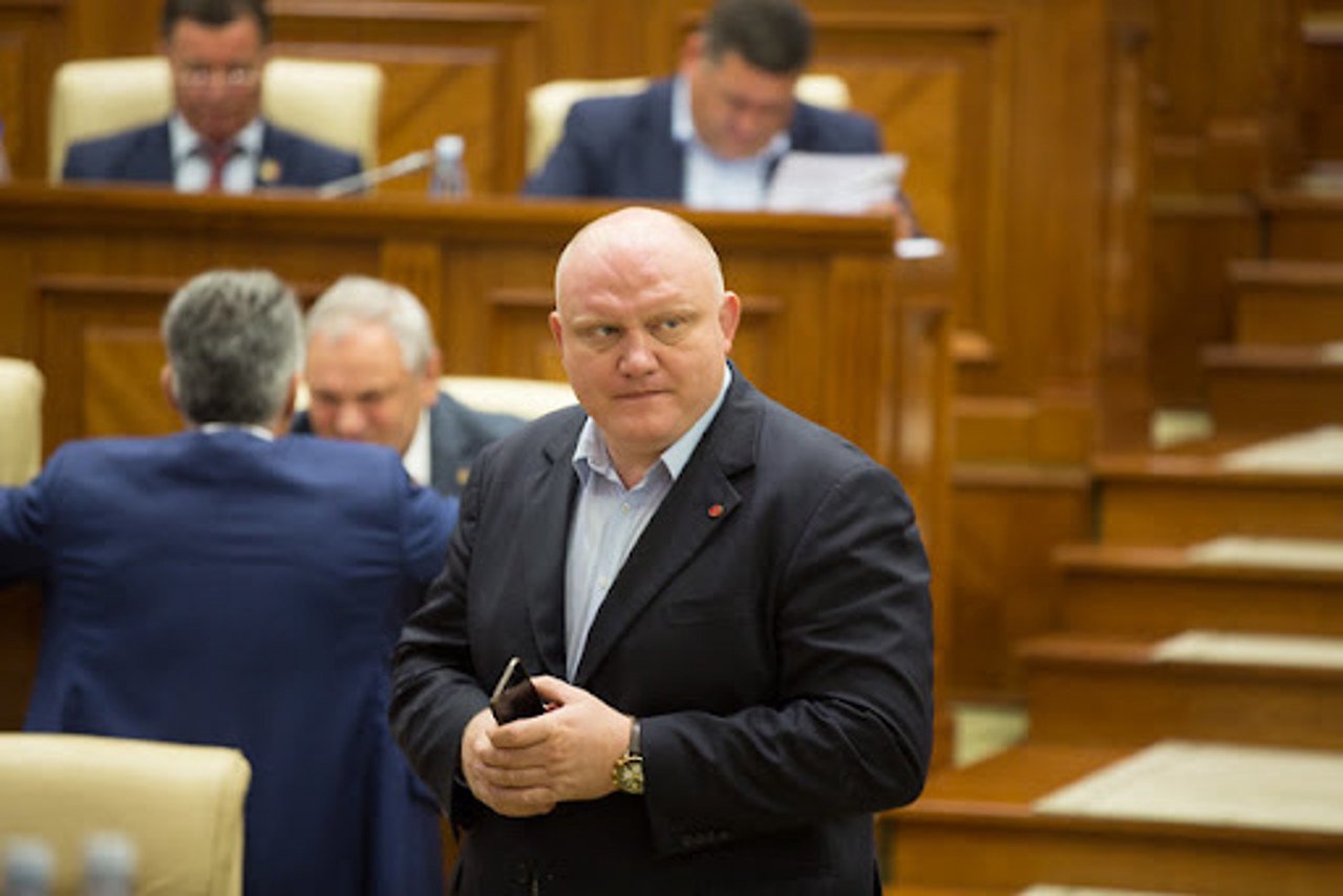 Deputatul Vasile Bolea și-ar fi agresat soția. Unul dintre copii ar fi sunat la 112