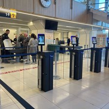 Reducerea timpilor de așteptare și flux optim de pasageri: Sistemul PAX Track, implementat la Aeroportul din Chișinău (FOTO)