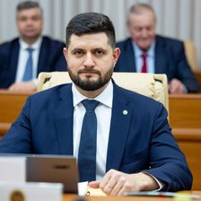 Junghietu, cu precizări despre negocierile cu Lukoil: „Instituțiile publice se vor orienta către alt furnizor”