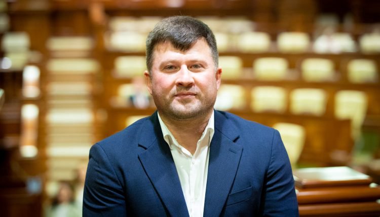Iulian Muntean și-a dat demisia. Parlamentul a aprobat încetarea mandatului de membru CSM 